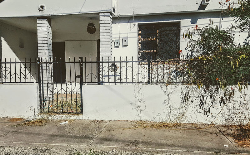 Imagen: Casa solitaria en un barrio de Hermosillo, Sonora, México. Foto de la colección personal del autor.